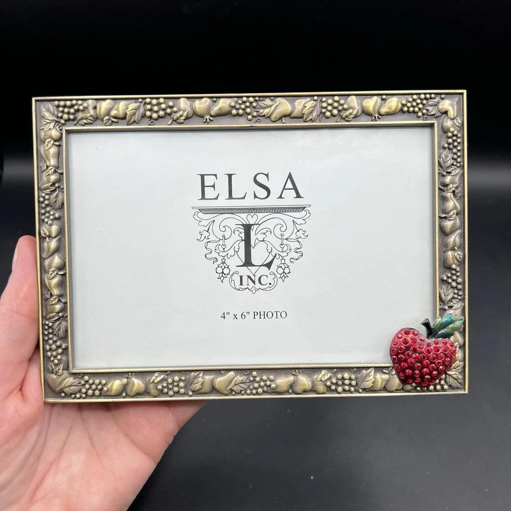 Elsa & Hallmark Embossed Fruit Grapevine Pears Peaches Red Apple Heavy Set Of 2